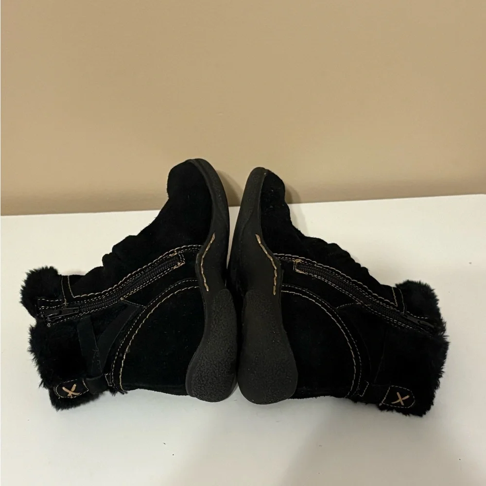 BareTraps stylish black